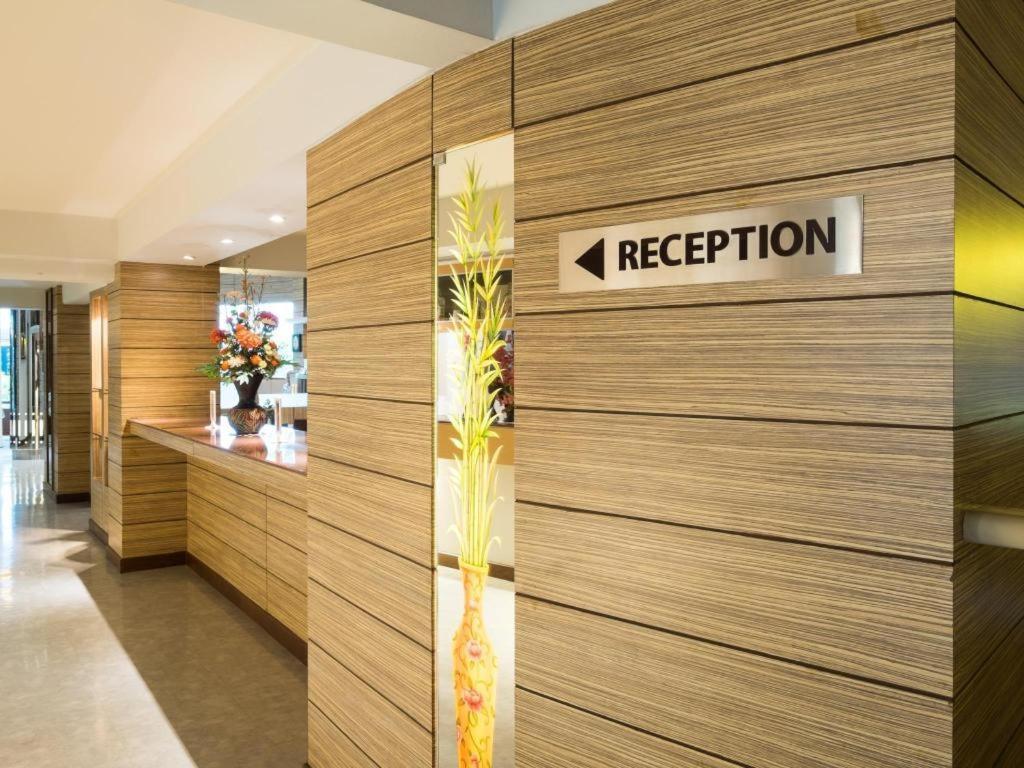 New Suanmali Hotel Bangkok Exteriör bild