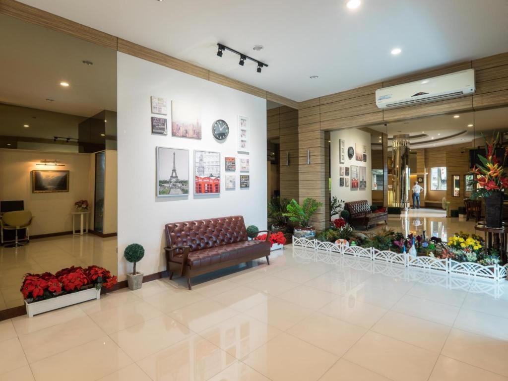 New Suanmali Hotel Bangkok Exteriör bild