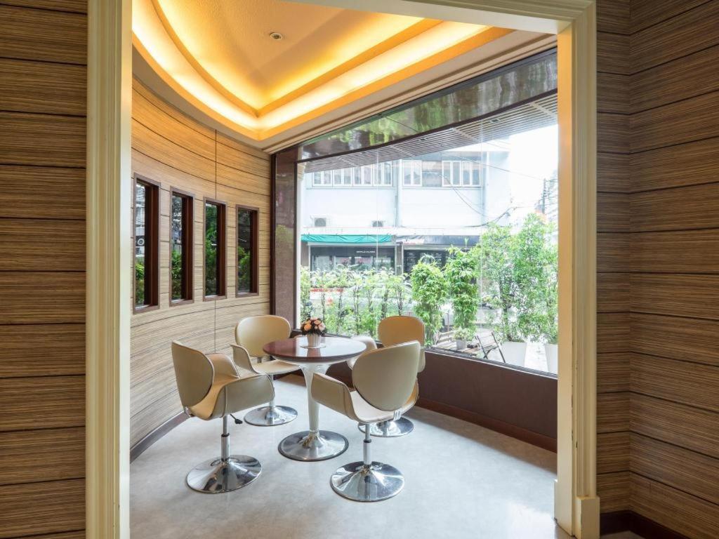 New Suanmali Hotel Bangkok Exteriör bild