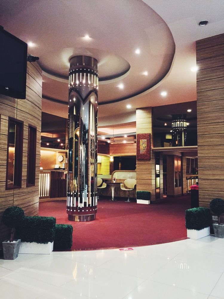 New Suanmali Hotel Bangkok Exteriör bild